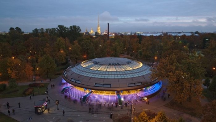 Станция метро Горьковская